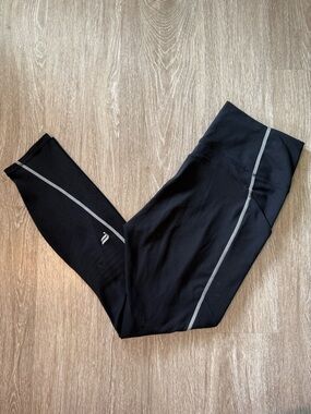 Fabletics Oasis PureLuxe High-Waisted 7/8 leggings - Size M